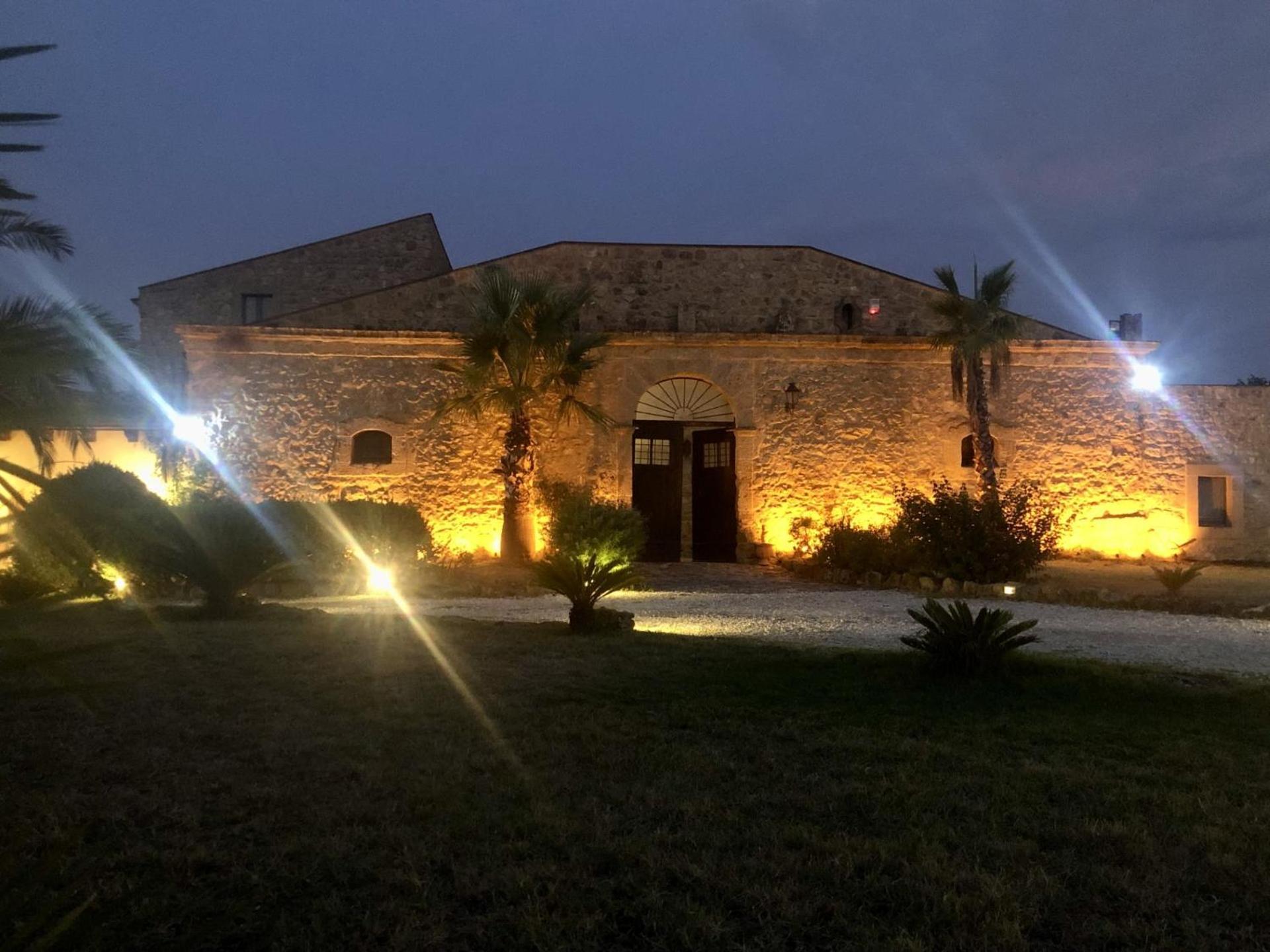 Pergusa Agriturismo Baglio Pollicarini מראה חיצוני תמונה