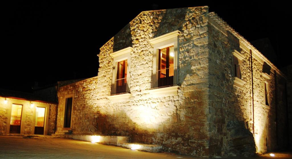 Pergusa Agriturismo Baglio Pollicarini מראה חיצוני תמונה