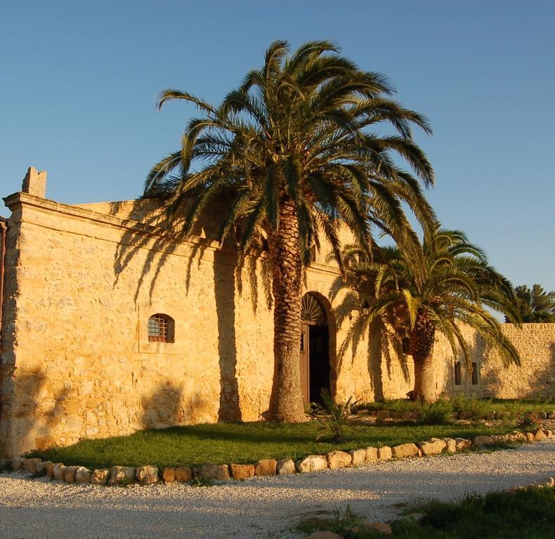 Pergusa Agriturismo Baglio Pollicarini מראה חיצוני תמונה