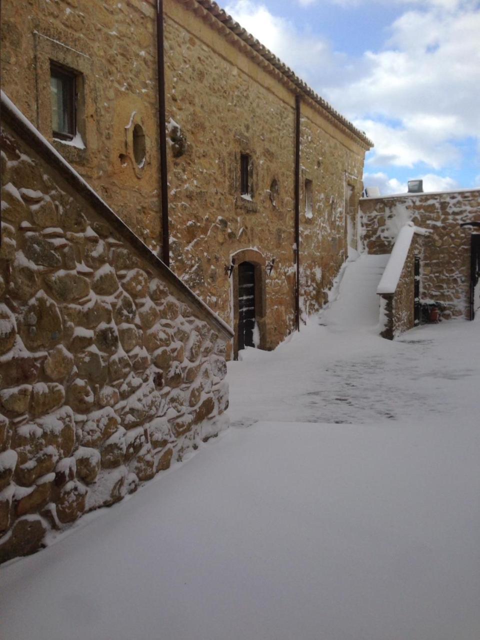 Pergusa Agriturismo Baglio Pollicarini מראה חיצוני תמונה